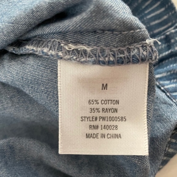 HARPER Chambray Bell Sleeve Babydoll Top | M - Picture 9 of 9